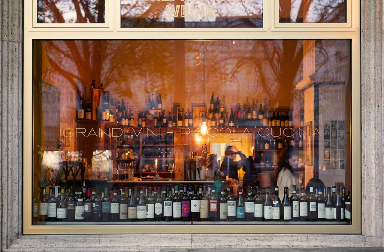 Briefmarken Weine — Wine Bar in Berlin