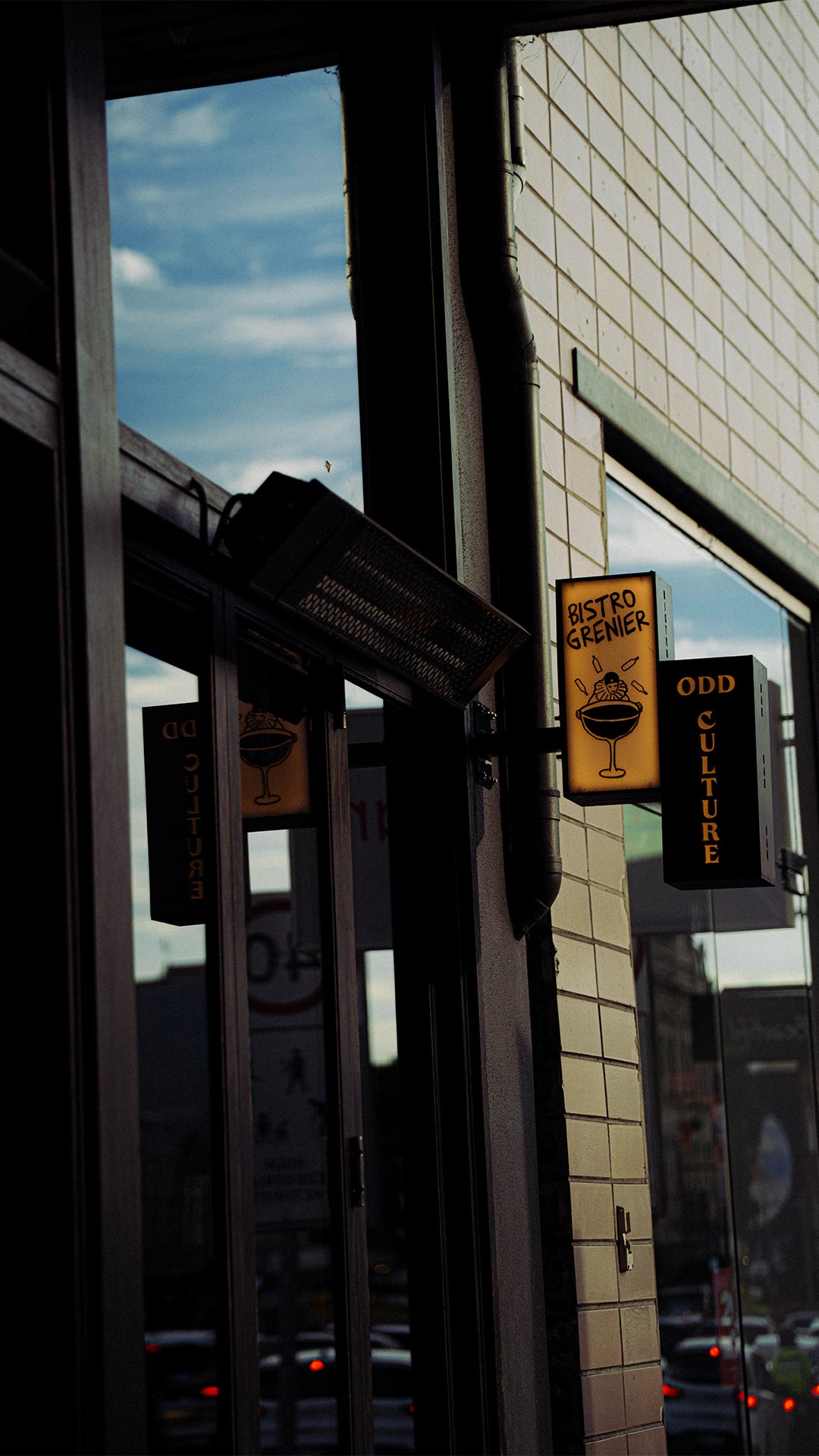 Cultura Strana / Bistro Grenier 