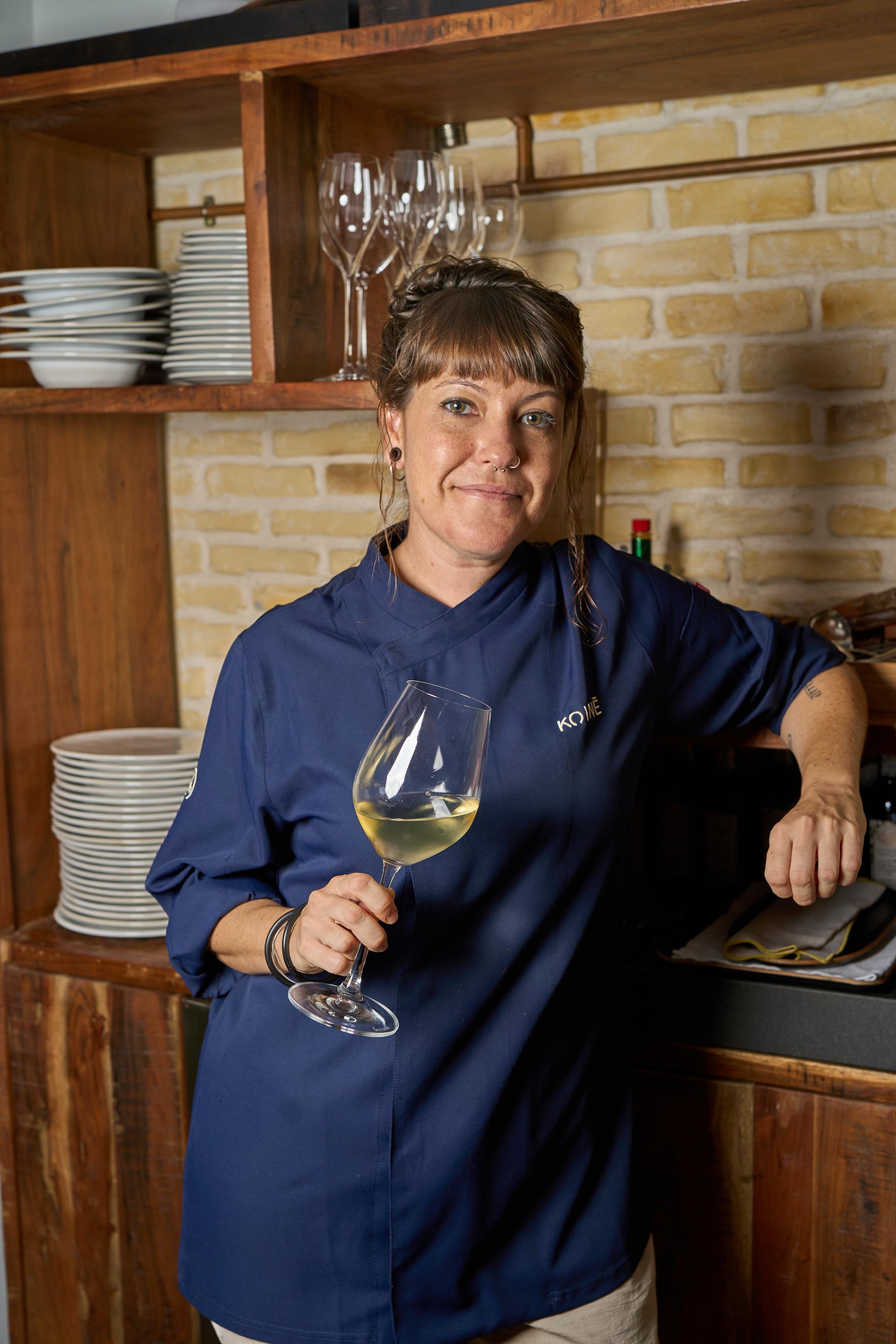 Image-venue_212347584761_muf9c7nh2l_sommelier_image.jpeg